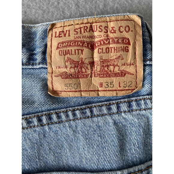 Levi 550 Jeans Mens 34x31 Blue Relaxed Straight Leg Fading Light Tag 35x32 * - Picture 11 of 15
